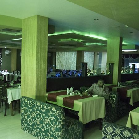 Hotel Sunshine Baharampur Dış mekan fotoğraf
