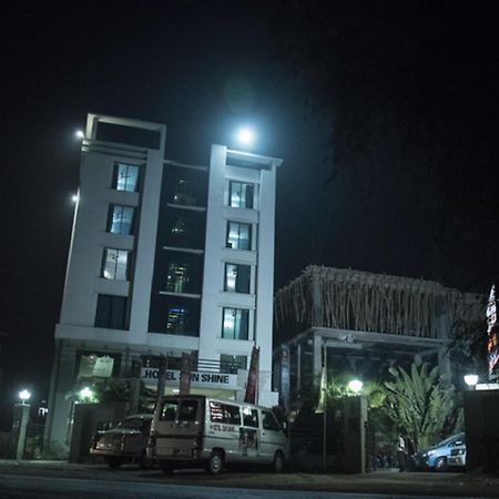 Hotel Sunshine Baharampur Dış mekan fotoğraf