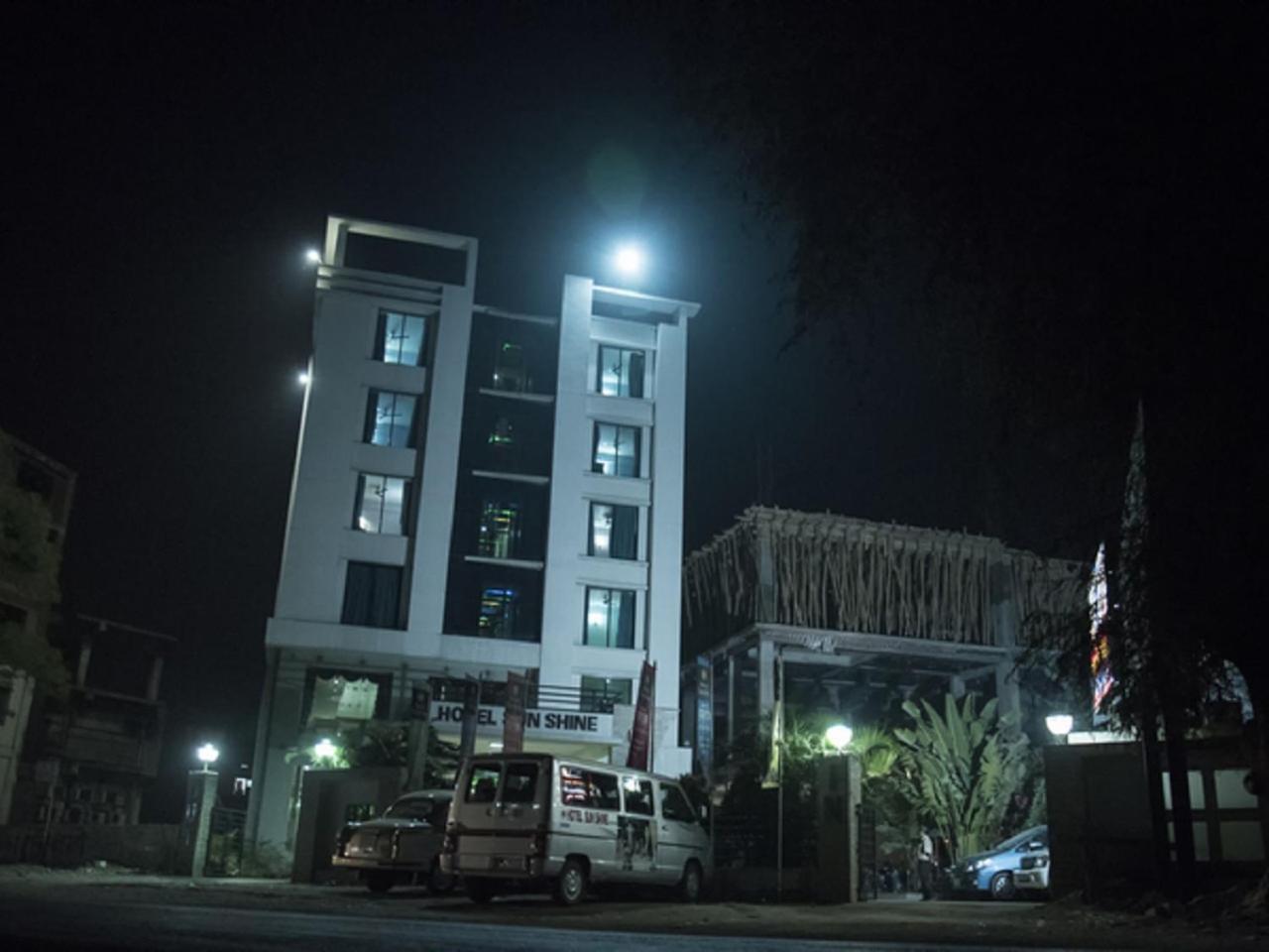 Hotel Sunshine Baharampur Dış mekan fotoğraf