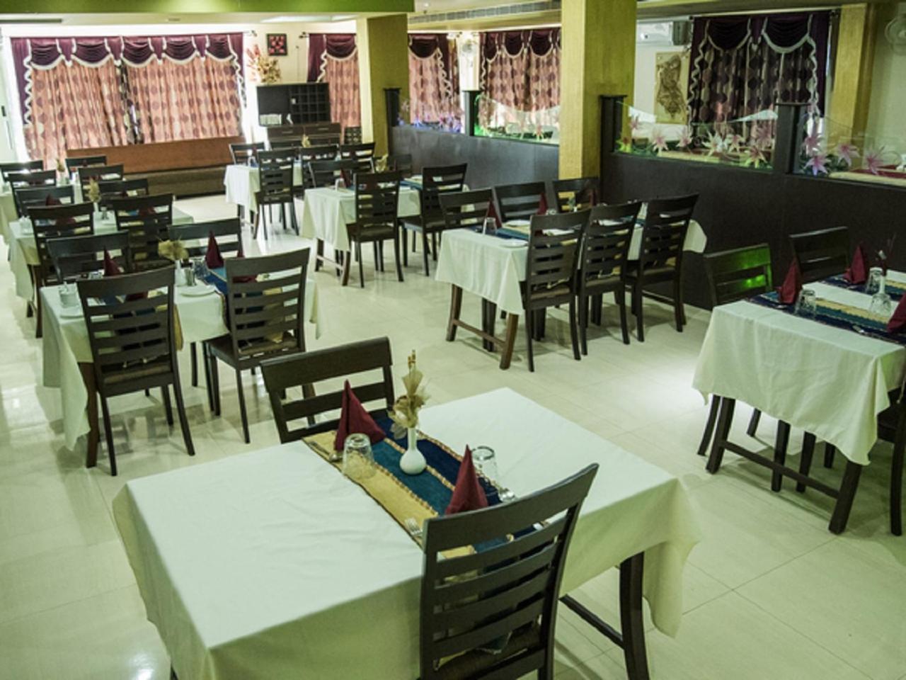 Hotel Sunshine Baharampur Dış mekan fotoğraf