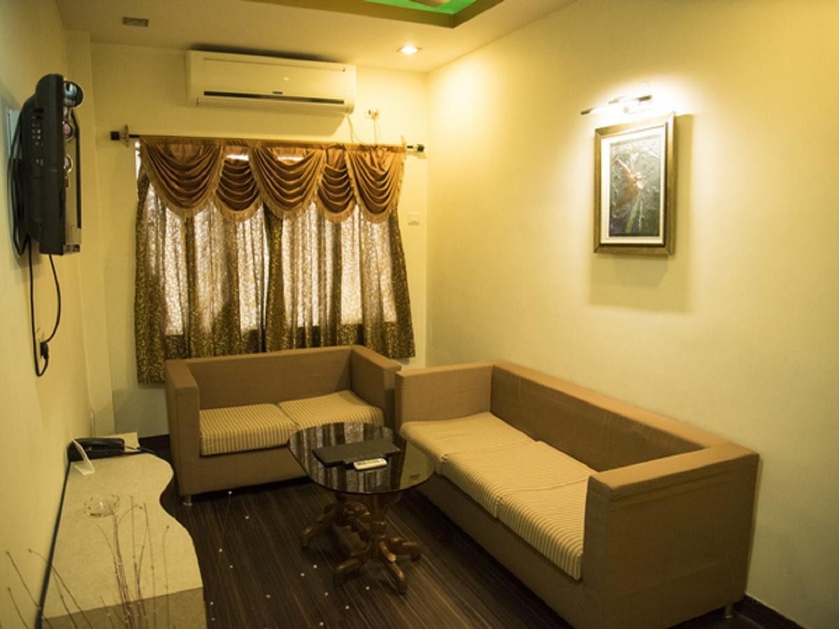 Hotel Sunshine Baharampur Dış mekan fotoğraf