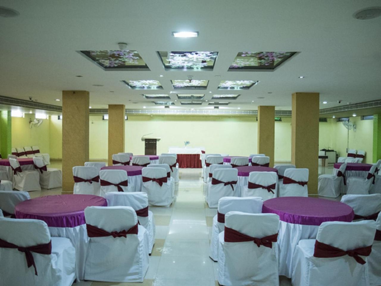 Hotel Sunshine Baharampur Dış mekan fotoğraf