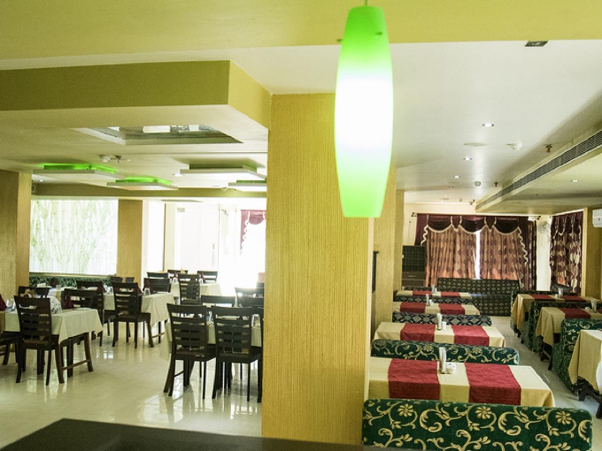 Hotel Sunshine Baharampur Dış mekan fotoğraf