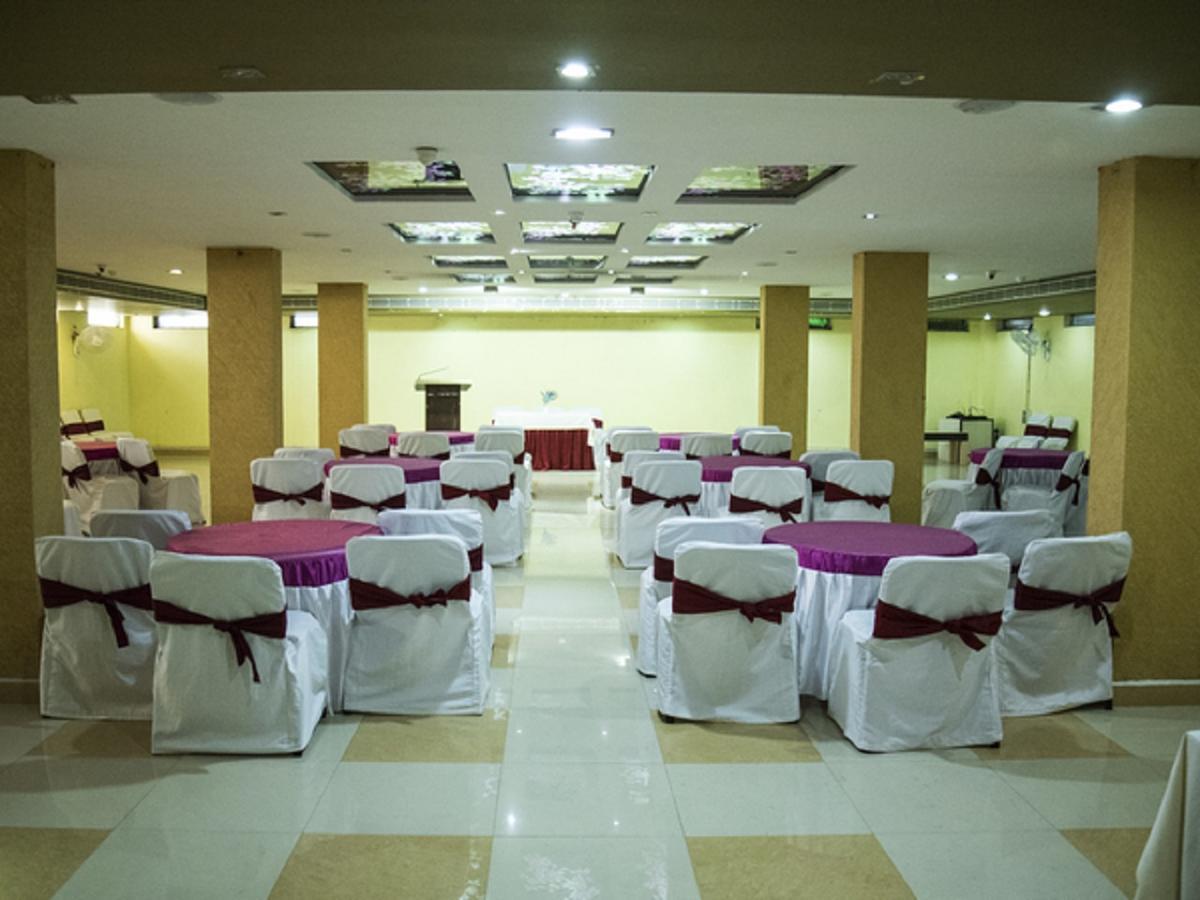 Hotel Sunshine Baharampur Dış mekan fotoğraf
