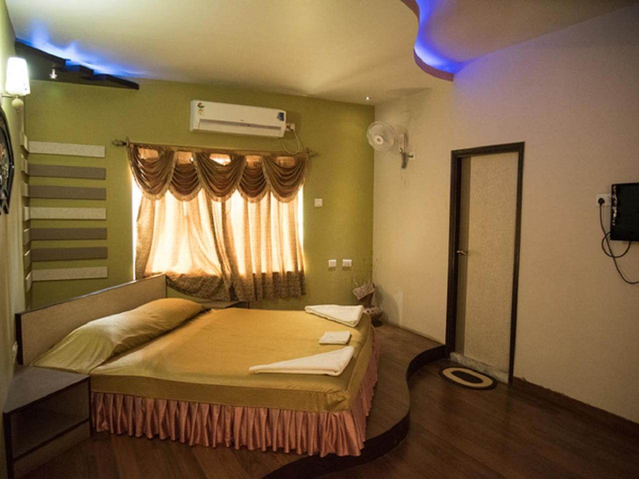 Hotel Sunshine Baharampur Dış mekan fotoğraf