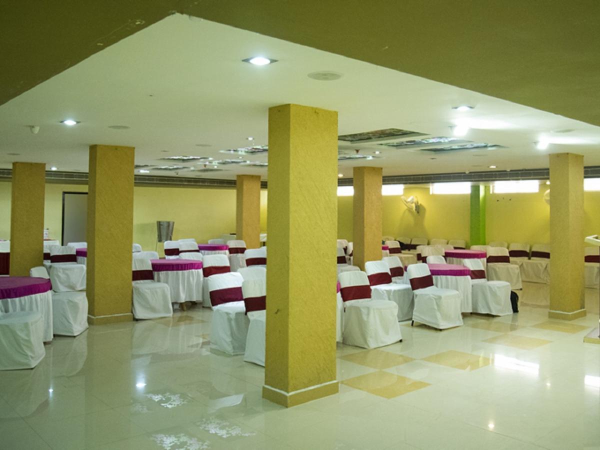 Hotel Sunshine Baharampur Dış mekan fotoğraf